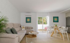 Spacious & Quiet Apartment By Hellomalaga - Azahar